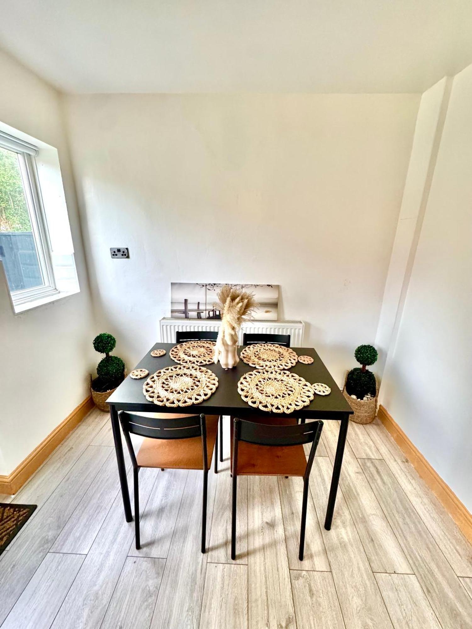 Ferienwohnung Contractor Haven- 3Bdr Crew House, Free Parking, Fast Wifi & Private Garden Nottingham Exterior foto